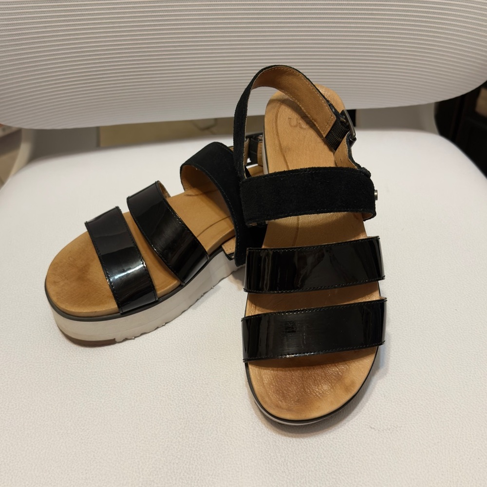 UGG Braelynn Platform Sandal Black White Strappy Size 7